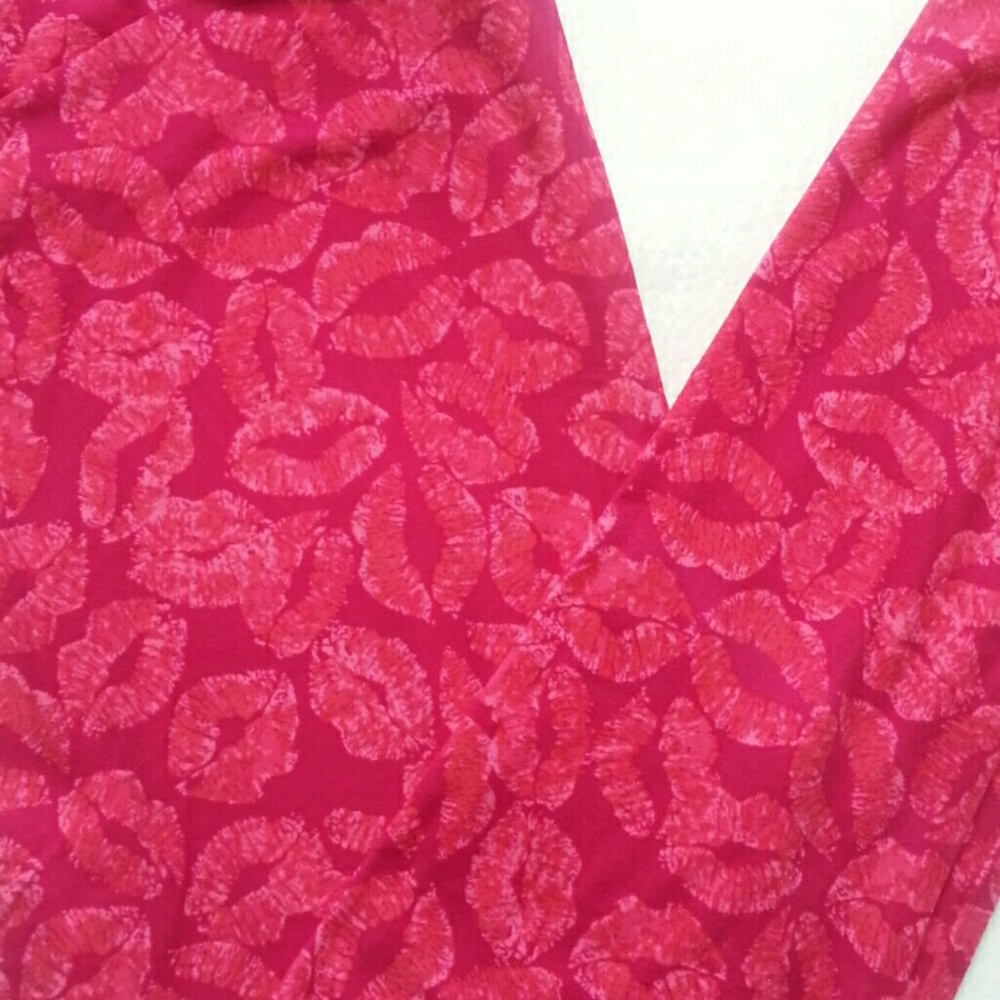 New LuLaRoe TC Lipstick kisses Leggings